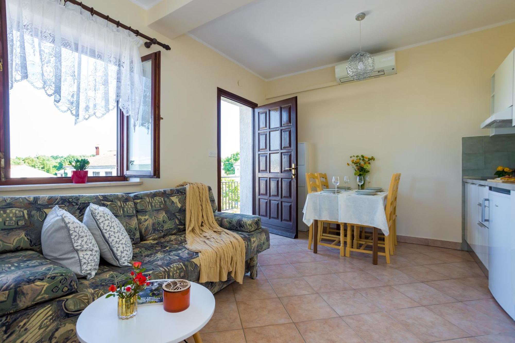 מאלינסקה Apartments And Rooms Kod Keti מראה חיצוני תמונה