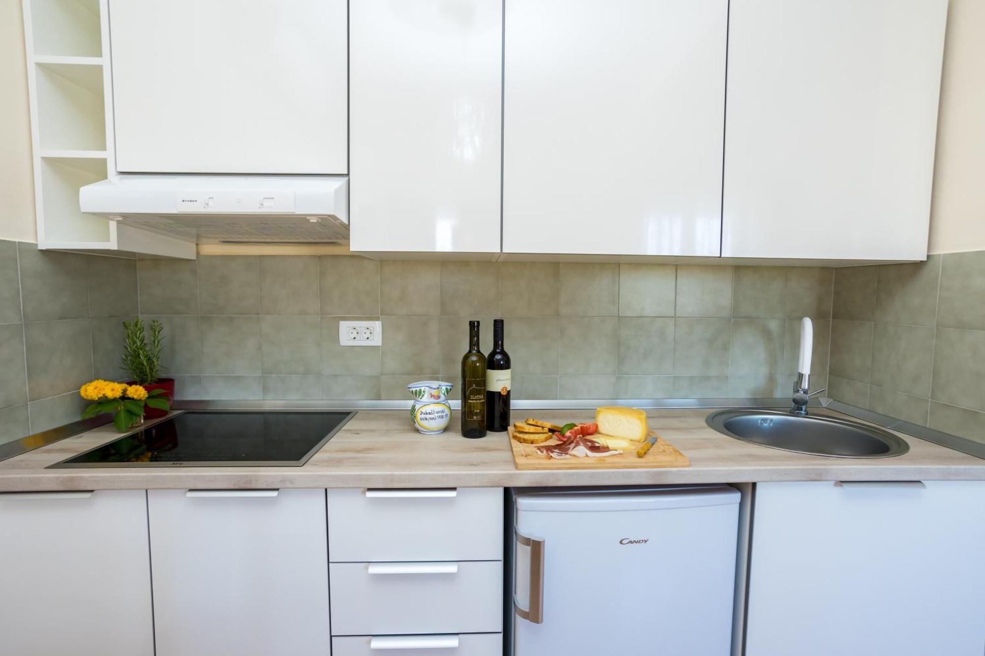 מאלינסקה Apartments And Rooms Kod Keti מראה חיצוני תמונה