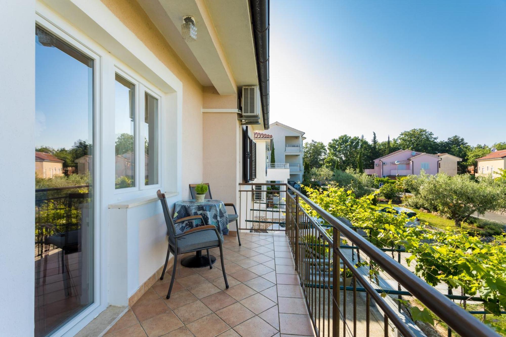 מאלינסקה Apartments And Rooms Kod Keti מראה חיצוני תמונה