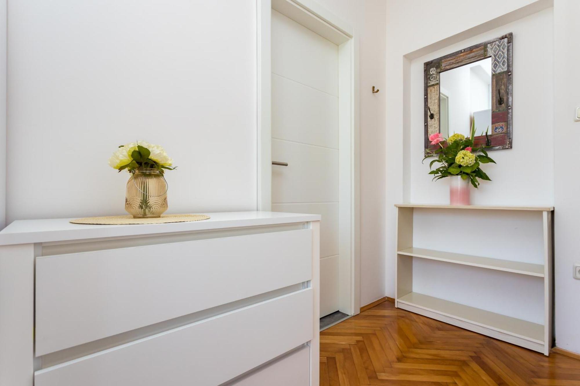 מאלינסקה Apartments And Rooms Kod Keti מראה חיצוני תמונה
